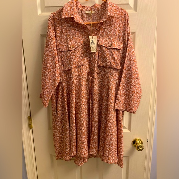easel Dresses & Skirts - Easel NWT Floral Dress Pink Medium Oversized